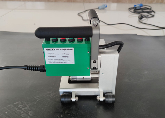 PE PP Geomembrane Welding Machine For Circular Pond And Landfill
