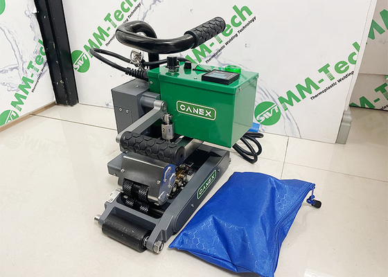 CX900 Hot Wedge Welder 1800W For Welding 0.8-3.0mm HDPE Geomembrane Pond Liner