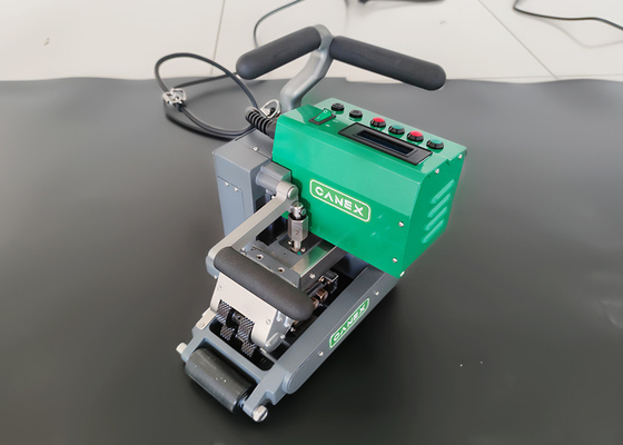1.0-4.0mm HDPE Geomembrane Hot Wedge Welder CX700 Full Power 2400W