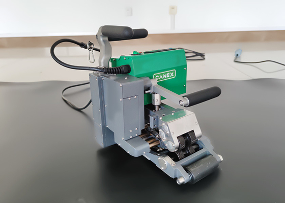 1.0-4.0mm HDPE Geomembrane Hot Wedge Welder CX700 Full Power 2400W