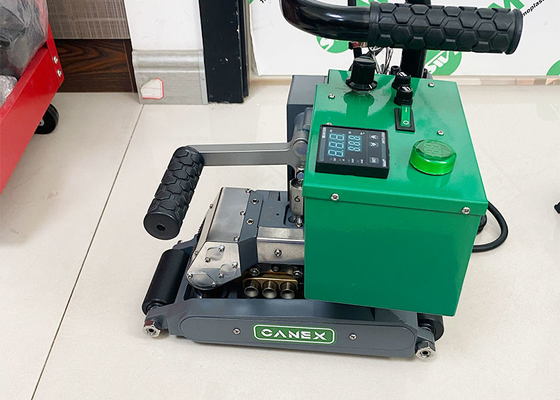 Temperature Control CX900 1400W Geomembrane Welding Machine For Fishpond